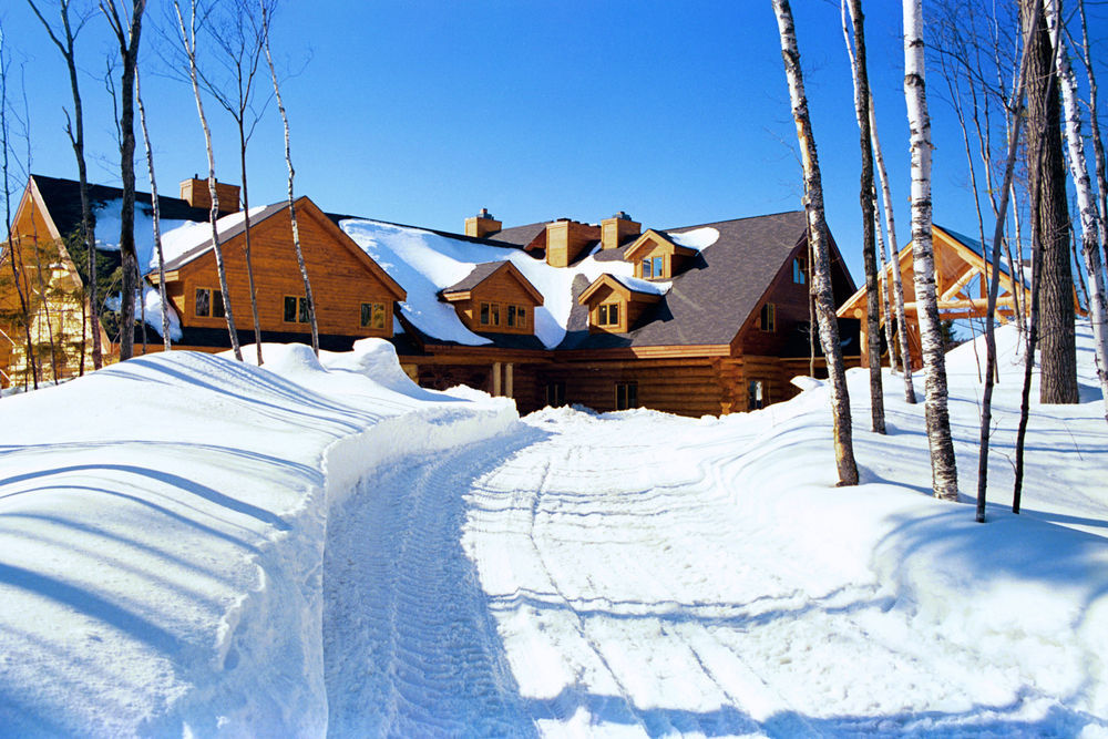 Sacacomie Hôtel et Spa Saint-Alexis-des-Monts Exterior foto